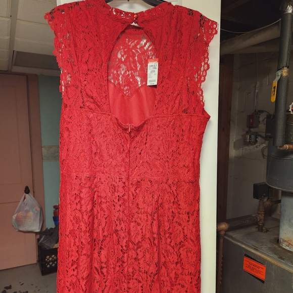 Dress - Picture 1 of 3